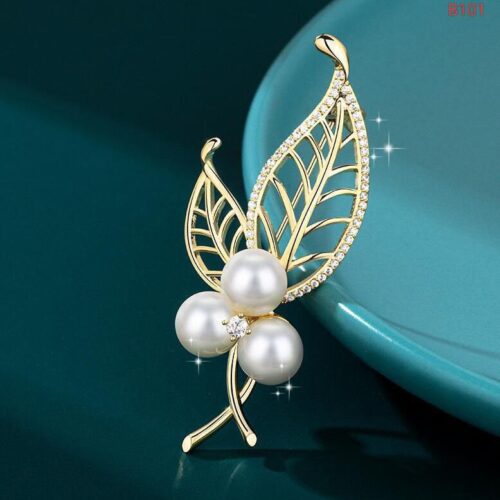 Leaf brooch