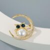Cute brooch