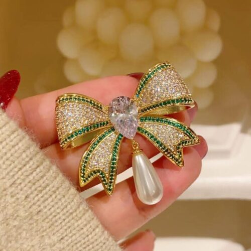 Stone tye brooch