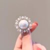 Pearl star brooch - Image 3